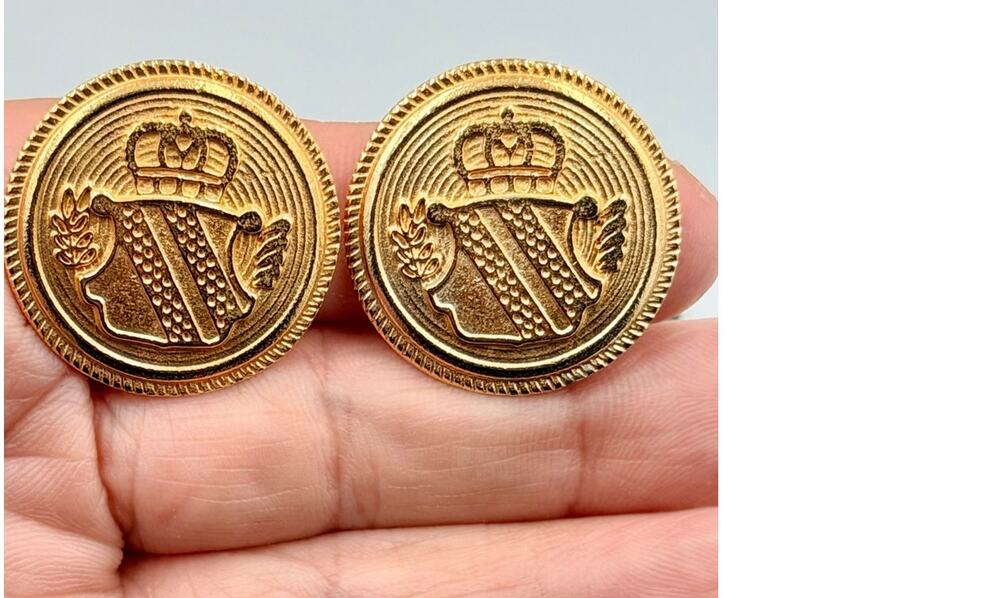 GAY BOYER Vintage 1980's Button Gold Tone Coat of Arms Statement Clip Earrings